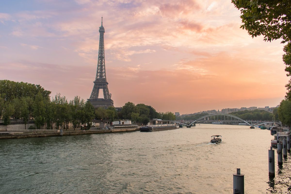 Paris Travel Guide: Iconic Sights, Hidden Gems and Local Tips